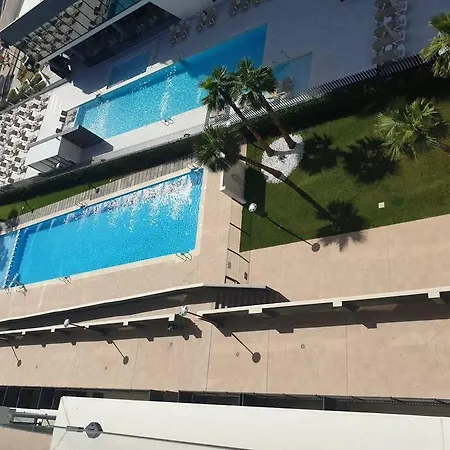 Apartment El Alamo: Family-friendly Beachfront With Sea Views